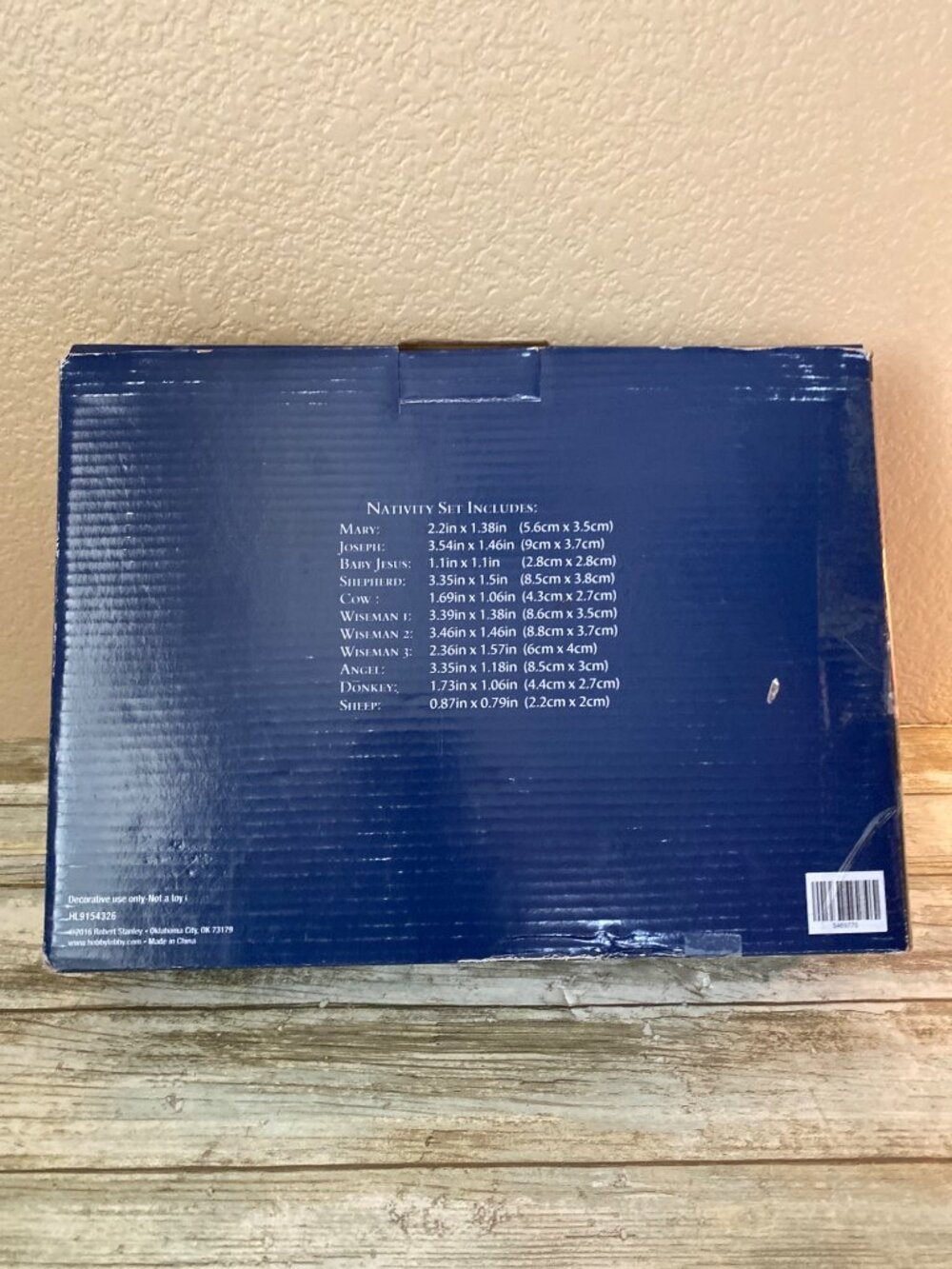 Robert Stanley “The Promise of Christmas” 11-Piece Nativity Set in Box - Picture 7 of 12